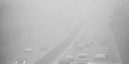 开车遇到严重浓雾天气应该怎么办？