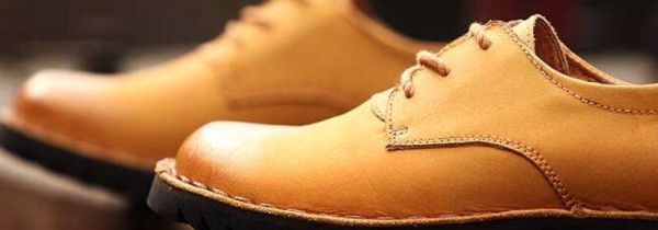 如何让皮鞋变大一码