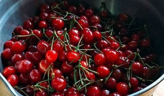 樱桃去籽方法