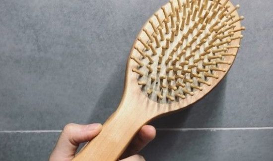 梳子头发带什么电荷