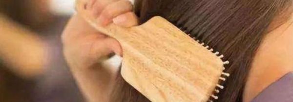 梳子头发带什么电荷