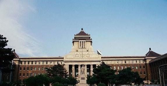 国务院秘书长有什么地位