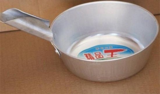 铝制品可以放微波炉吗