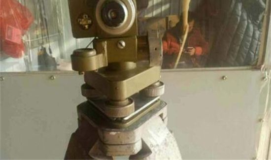 水准仪镜子里有水雾怎么办