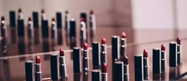 让女友停止买口红的4个小妙招