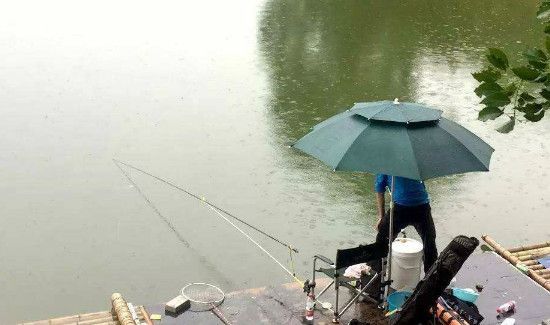 快下雨了可以钓鱼吗
