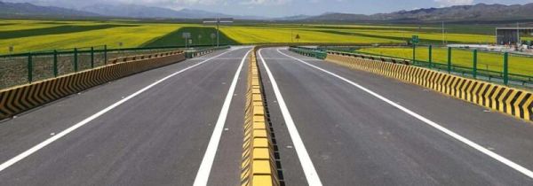 车跑高速方向盘要打多点才有反应