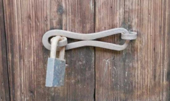 门锁生锈了打不开怎么办