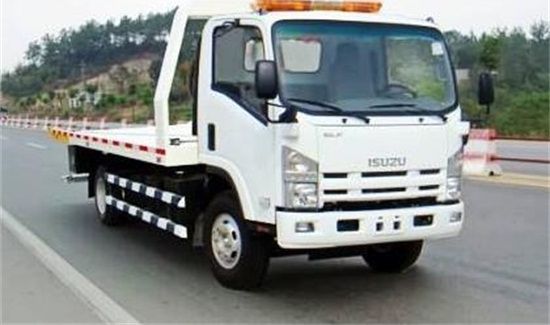 高速上可以拖车吗用自己的车