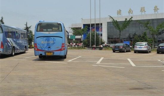 高速服务区多远一个