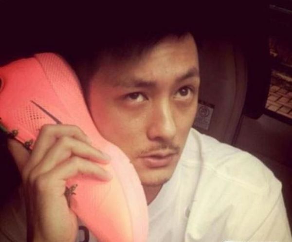 男生怎样自拍好看又上镜