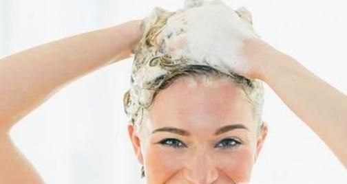 头发上的火锅味怎么去除？