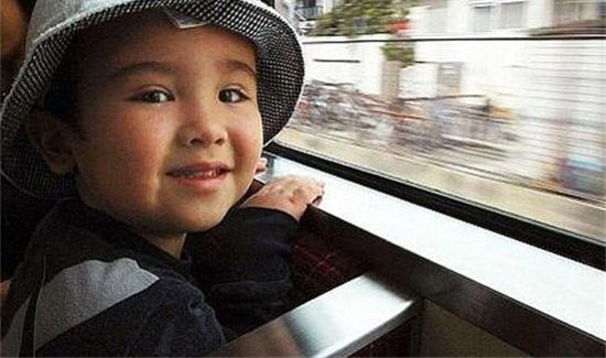 坐火车带小孩要买票吗