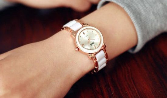 白色表带怎样预防发黄