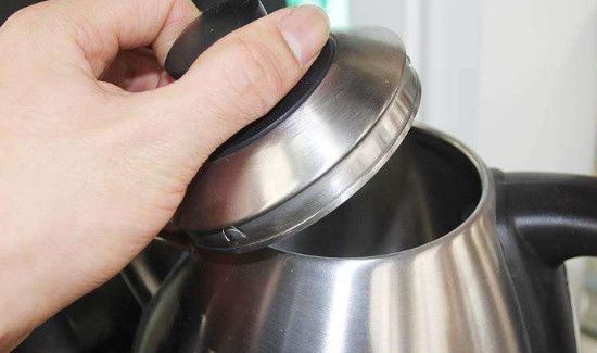 烧水壶里的水垢有害吗