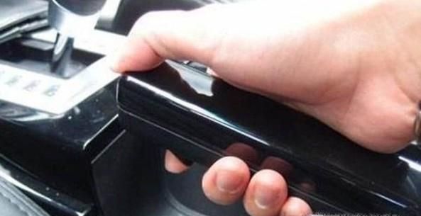 怎么样解决冬天手刹被冻住的困扰