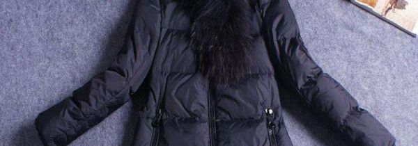 羽绒服受潮发霉有黑点