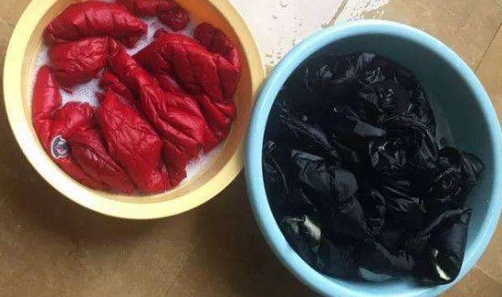 羽绒服受潮发霉有黑点