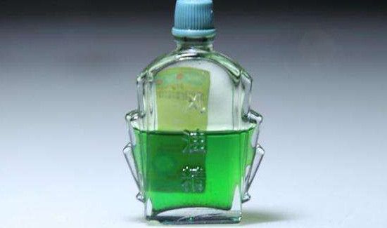 羽绒服上的水笔印怎么去除