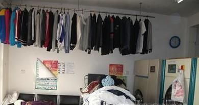 衣服沾上牙膏怎么洗 衣服上的牙膏痕迹怎么去掉