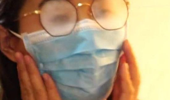 为什么护士眼镜戴口罩不起雾