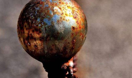 不锈钢不生锈的原因