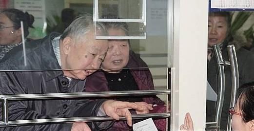 房产过户需要准备和注意的事项有哪些？