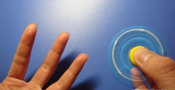 指尖陀螺花式玩法