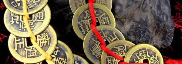 五帝钱挂厕所门内还是门外