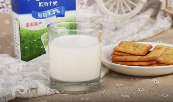 低脂奶和全脂奶的区别