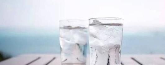 每天到底需要喝多少水