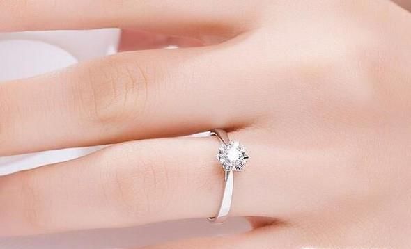 购买钻石戒指要注意哪些