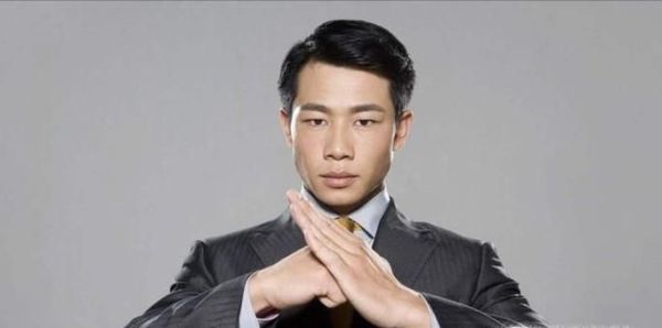 抱拳与拱手的礼仪区分