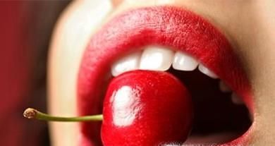 嘴唇上起皮怎么办？