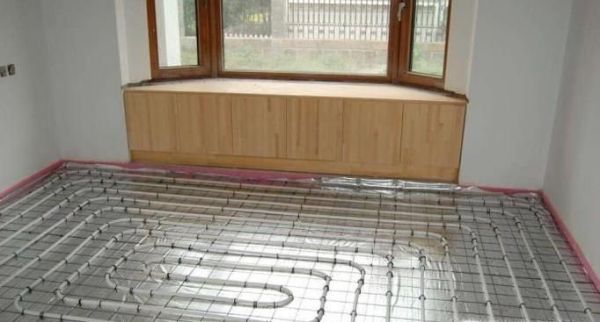 地暖开一个月要多少钱？