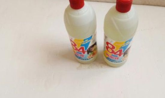 84和洁厕灵放在一起有毒么