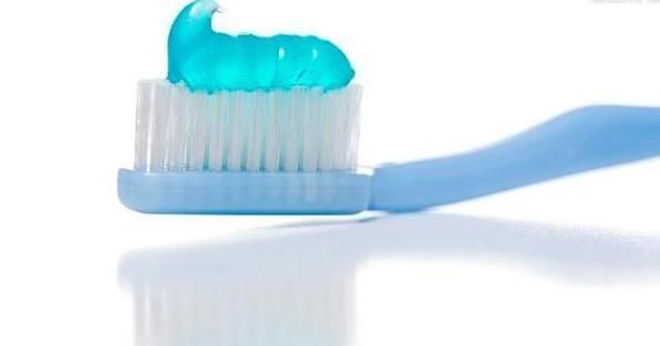 生活小常识：废弃牙膏有什么作用？
