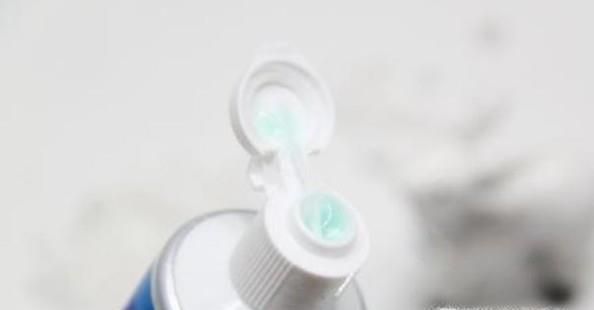 生活小常识：废弃牙膏有什么作用？