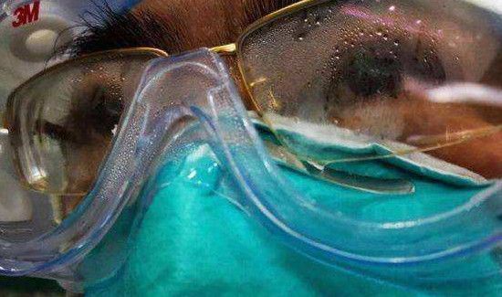 为什么护目镜带上口罩会有哈气