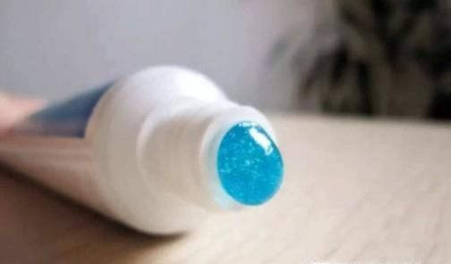 怎样轻松去除手上的墨水渍？