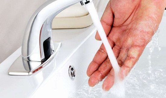 无水乙醇接触皮肤上怎么办