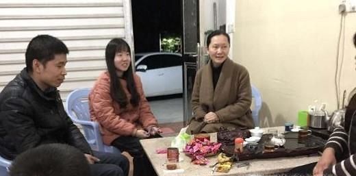 老师总向家长推销商品怎么办？