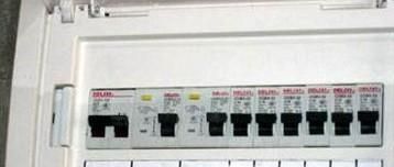 家里突然没电了，如何查电路问题？