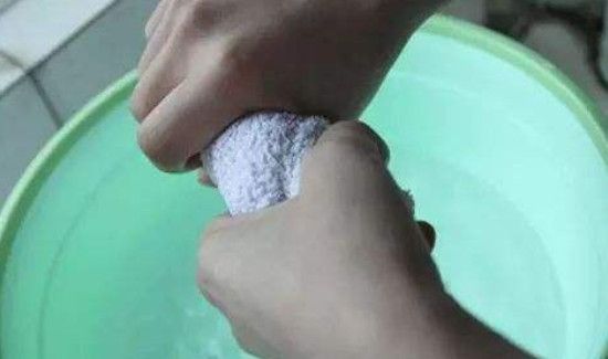 衣物怎么快速去除静电