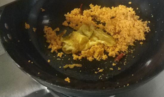 鸡蛋炒鱼籽窍门