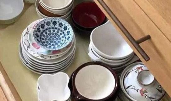 两个瓷碗套在一起拿不出来怎么办