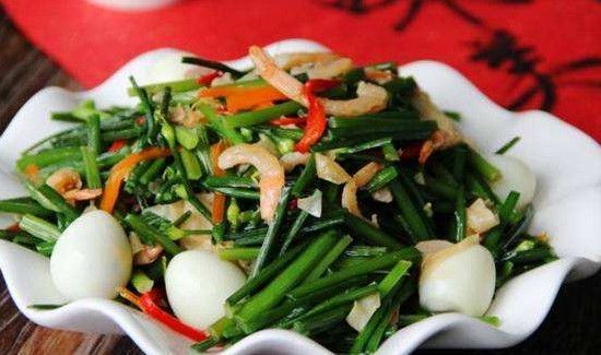 鹌鹑蛋和什么菜一起烧