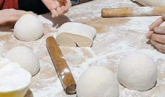 蒸馍为什么有几个会缩