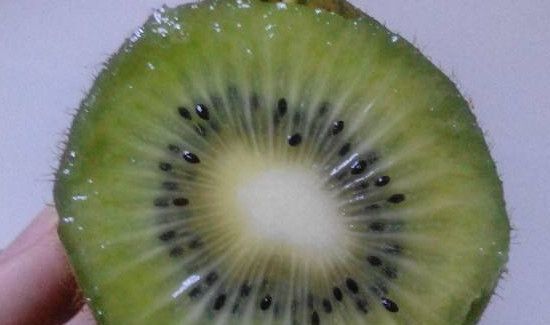 猕猴桃怎么用手去皮