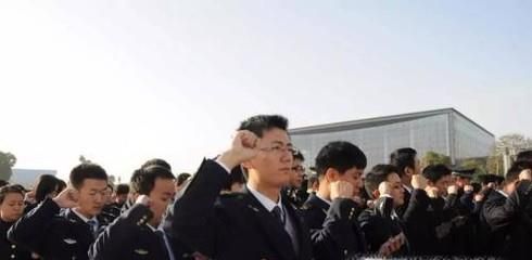 国企，事业单位，公务员，私企这些有什么区别？